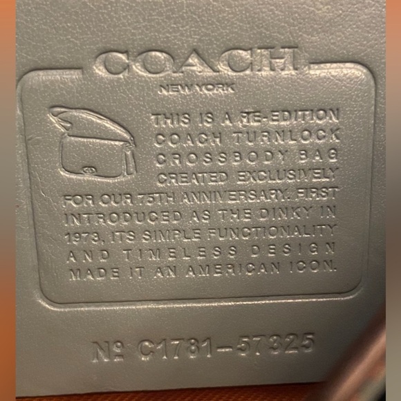 Coach 57325 Turnlock Crossbody in Glovetanned Leather - Cloud Blue - Picture 11 of 13